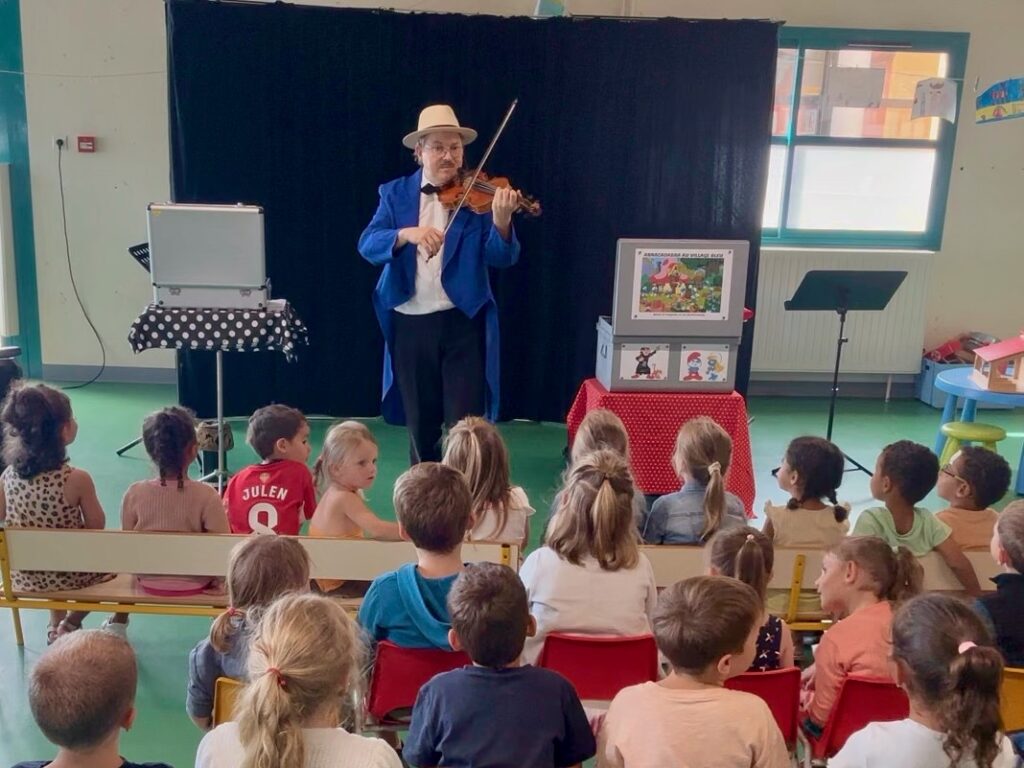 sylvio magicien spectacle schtroumpfs violon
