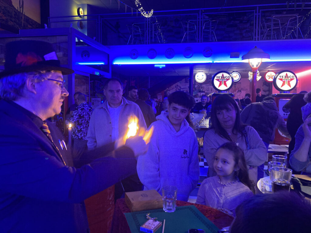 sylvio magicien close up show feu img 5048