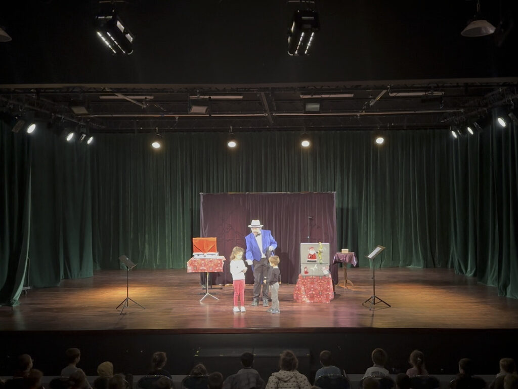 fantasmagie 10 12 2025 11 23 02