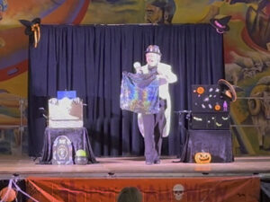 halloween sylvio magic show silk 237