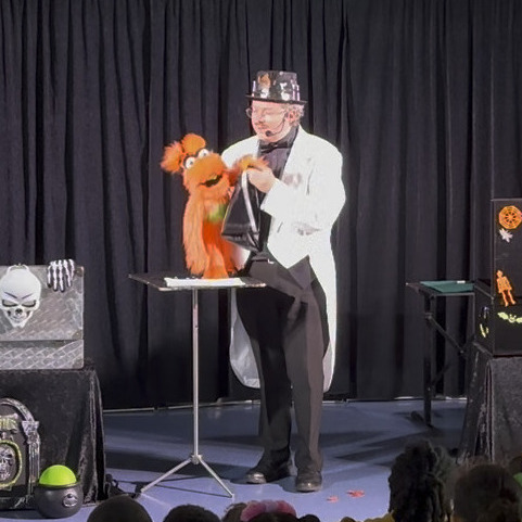 sylvio halloween magic show 03 0