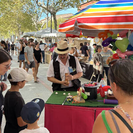 sylvio magicien magie ballons carré